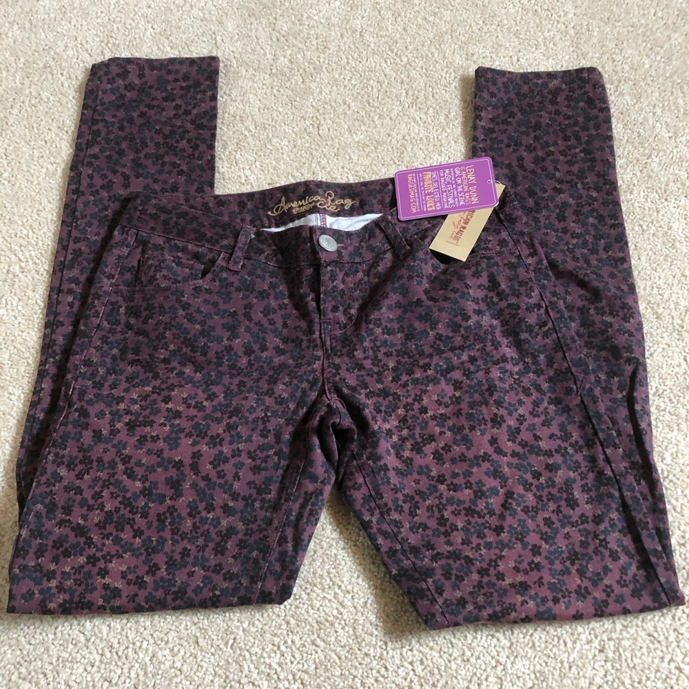 🔥(2/$20) NWT skinny jeans - Picture 2 of 4